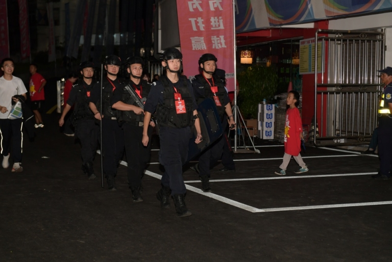 曲靖消防圆满完成2026曲靖罗平花海马拉松活动消防安保任务(图1)