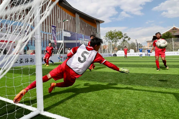 现场实拍!黄石奥体中心备战“楚超”进度条:■■■■■□(图1)