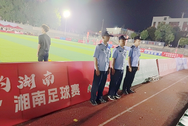 云南玉溪：“赛事警务30”守好绿茵场激活城市烟火气(图1)