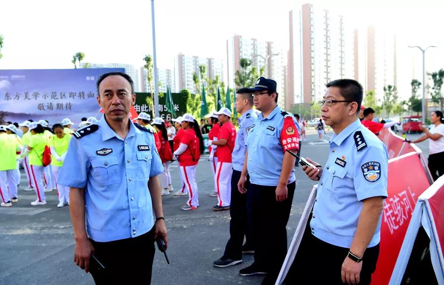 2026北京城建密云马拉松鸣枪开跑万名跑者角逐生态赛道(图1)