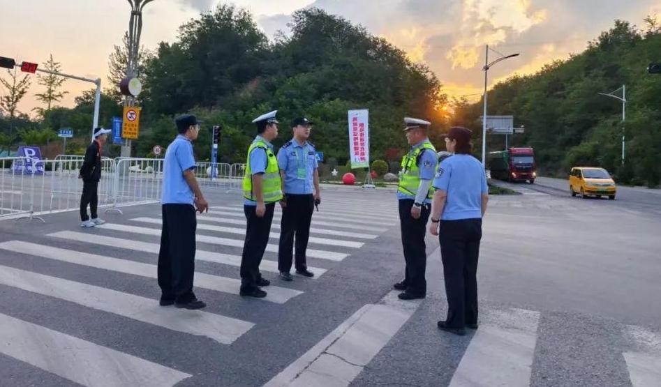 全程护航守护平安!邵阳消防圆满完成2026年龙舟大赛消防安全保卫任务(图1)