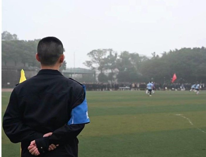 聊诚评赛场掀起“激情浪”绿茵点燃夏日烟火(图1)